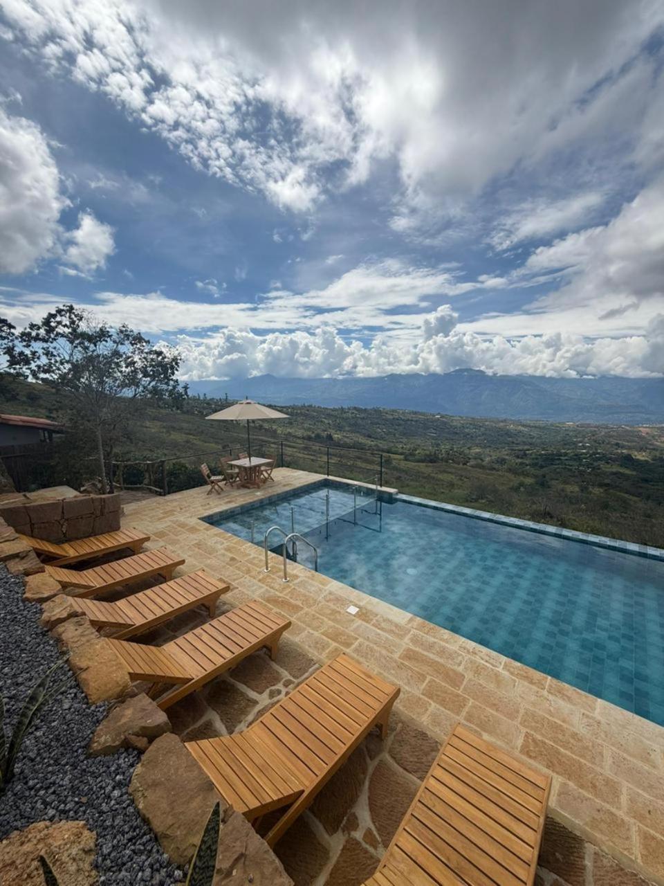 Hotel Carigua บาริชารา ภายนอก รูปภาพ